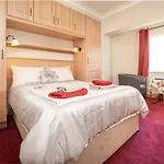 Bertra House Bed & Breakfast 3*